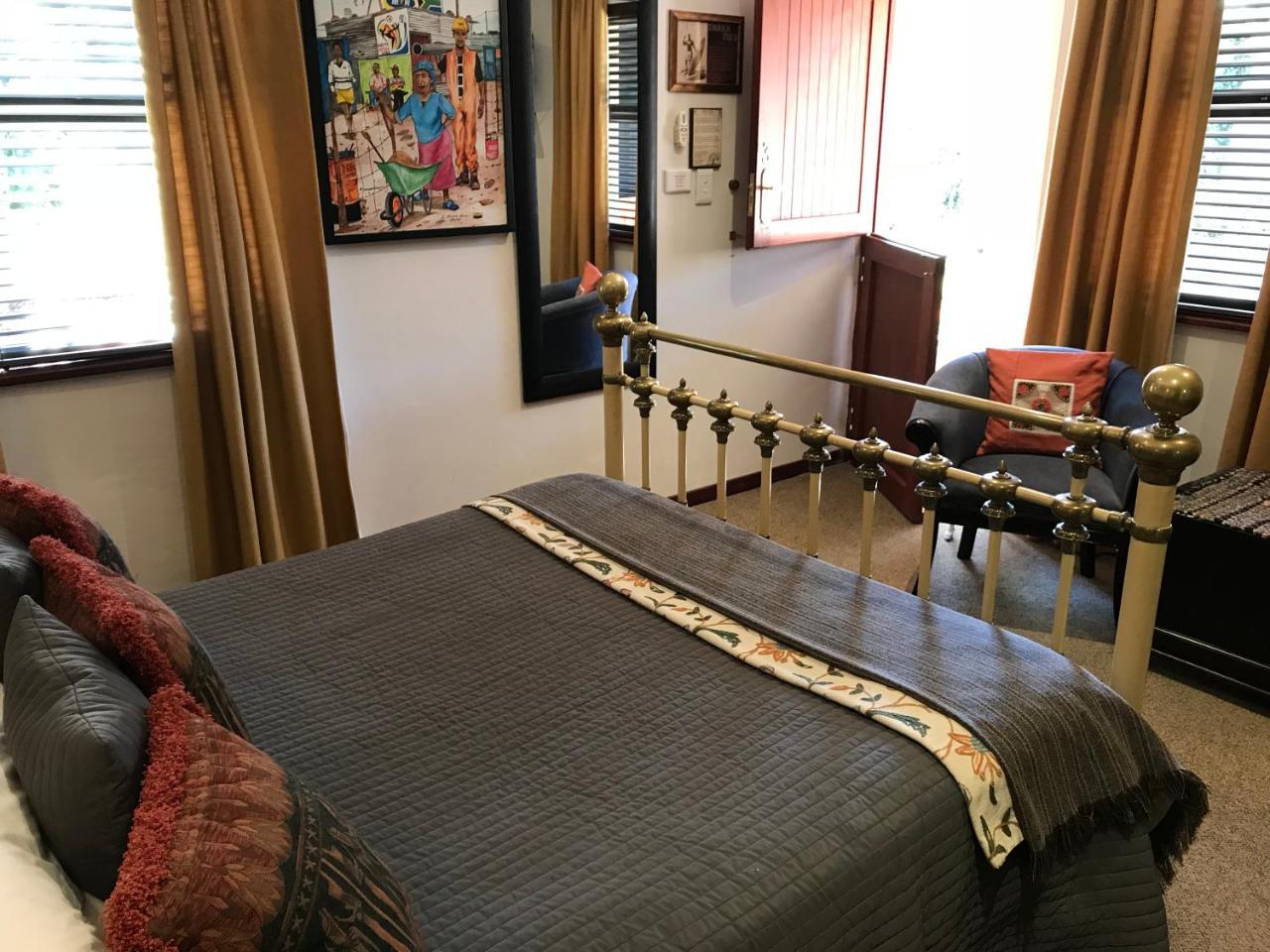The Crown Guest House ベスレヘム エクステリア 写真